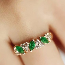 Fashion Antique Luxury Women rings Ruili Sweet Retro Emerald Ring lash Imitation Diamond Rings Women Jewelry