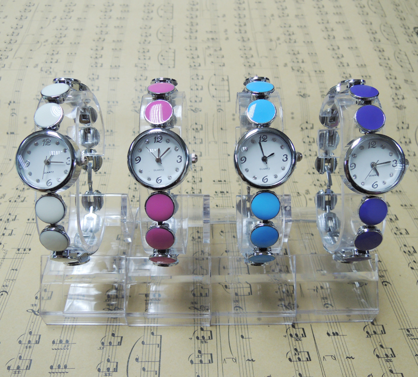 2015 Fashion New Retro High Quality Women Jewelry Wristwatch Discs Strung Watchband Five Colors For Choose