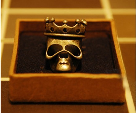 Wholesale Retail European and American jewelry retro crown skull Female ring Free shipping