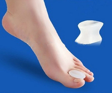 1Pair Silicone Gel Toe Separator Toe Straightener Relief Hallux Valgus Pain Friction Pressure Feet Care Hot