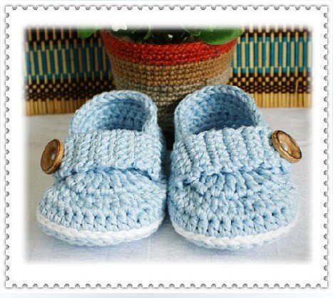 Crochet Baby Sneakers