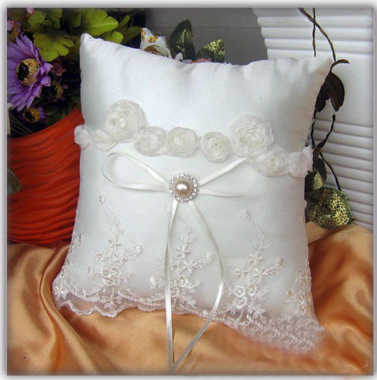 Free shippingHOT Wedding giftsSenior diamond ring pillowWesternstyle 
