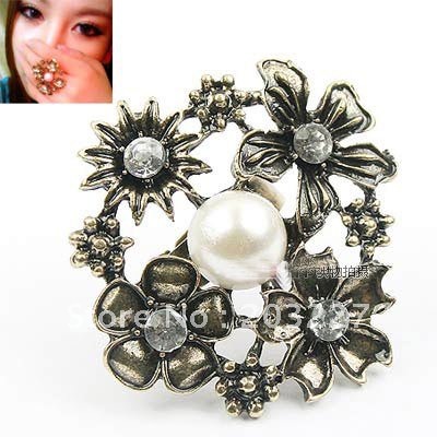 Costume Fashion on Gifts Rings Flat Round Costume Fashion Jewelry Pearl Rings Wholesale