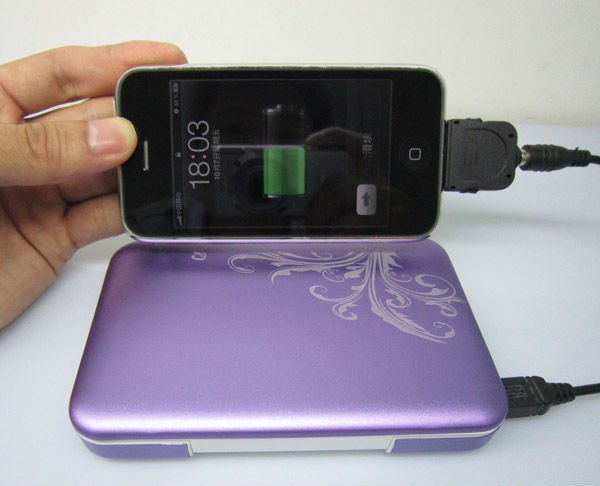 Free shipping, 4200mA Good Quality solar charger for iphone4/4s, one year Warranty!(China (Mainland))