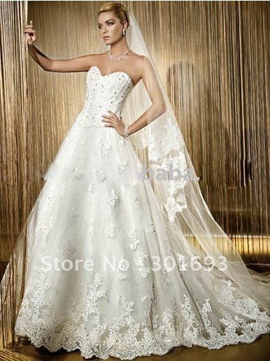 A372 Lace Vintage Ball Gown Wedding Dress