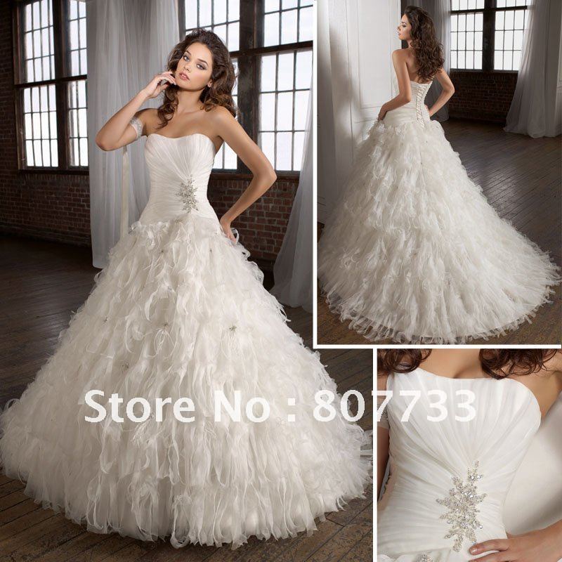 2012 New style J0095 ruffles organza Ball Gown Feather Wedding Dress