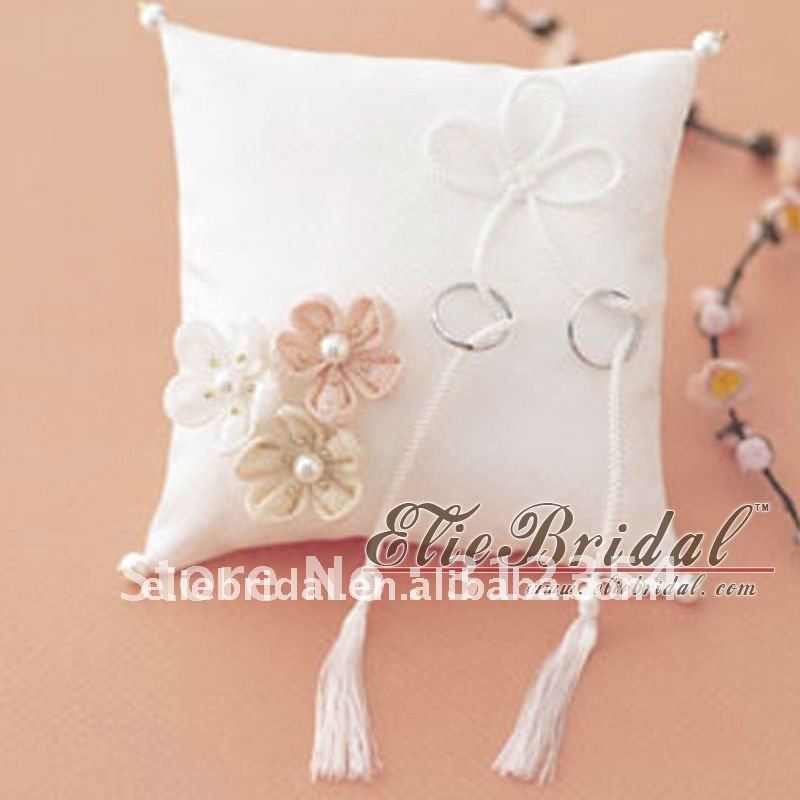 White Hand Made Flowers and Chinese Knot Design Wedding Ring Bearer Pillow