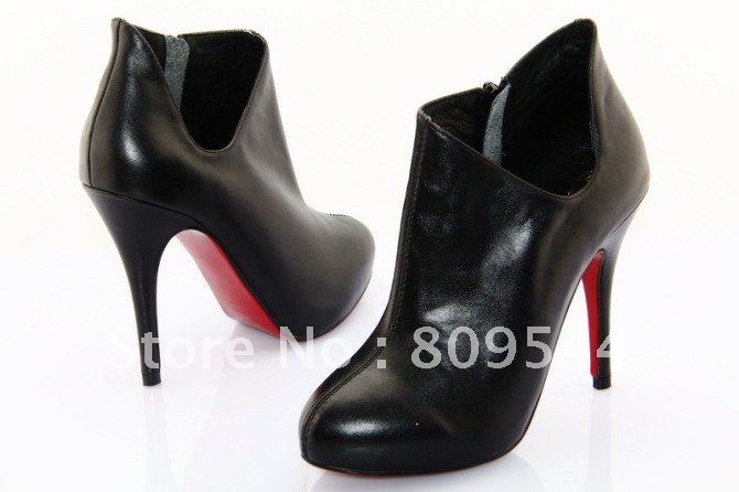 Women Black Boots