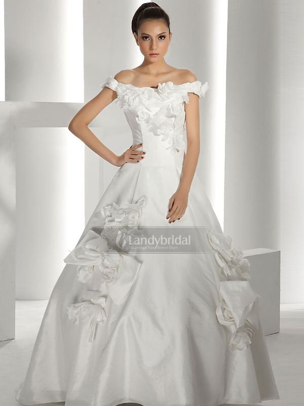 2012 Sale Flowery Satin Winter Wedding DressVM0278