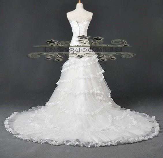 Real Pictures of Lace Wedding Dress with a short trailback picture