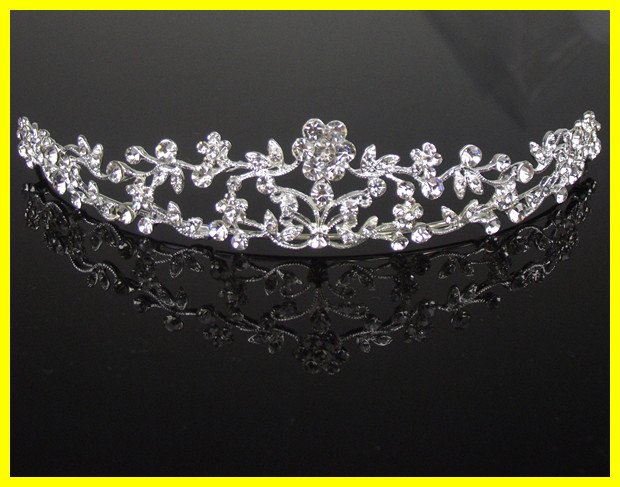 Rhinestone Flower Bridal Crown 2012 Wedding Jewelry Bridal Tiaras 18004