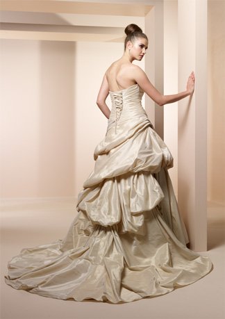  hot sale backless ruffles taffeta weep train ball gown wedding dress