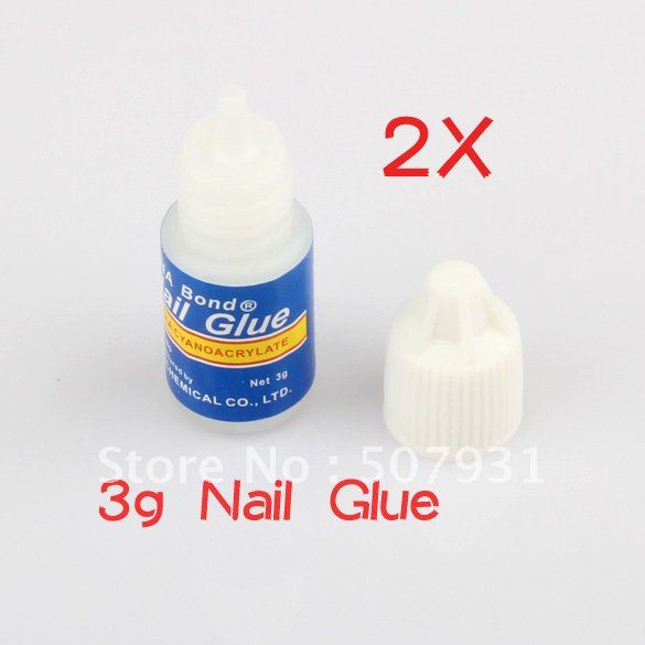 Glue Manicure