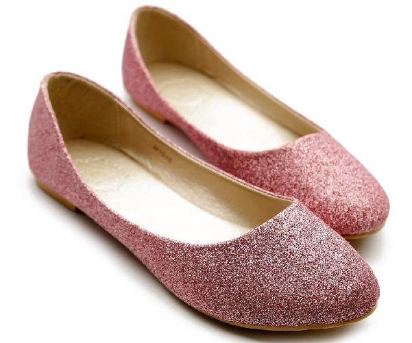 http://i01.i.aliimg.com/wsphoto/v0/601795863/Women-s-2012-Newest-Glitter-Round-Toe-Slip-On-Ballet-Flat-Shoes-Designer-Shoes-Wholesale-Size.jpg