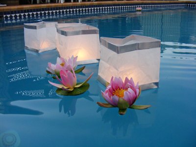 Eight-petal-lotus-Water-lanterns.jpg
