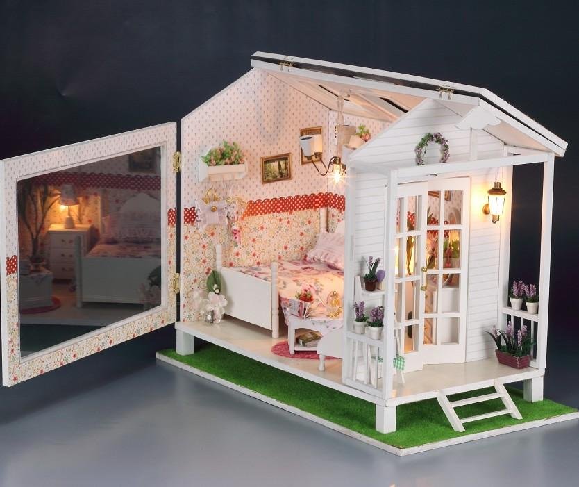 Model beach houses Model beach houses