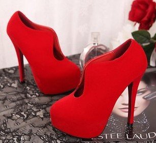 i01.i.aliimg.com/wsphoto/v0/660569689_1/2013-winter-super-popular-new-Korean-ladies-single-shoes-red-ultrafine-high-heeled-wedding-shoes-sexy.jpg