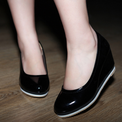 2012 spring and summer brief japanned leather shallow mouth round toe platform wedges heels shoes plus