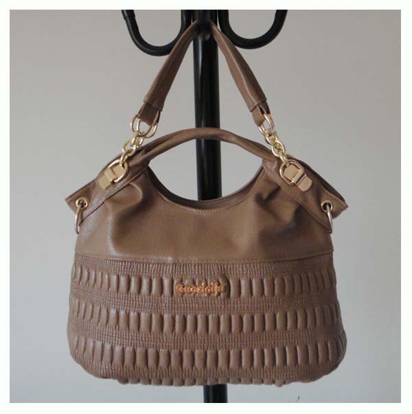 new stylish handbag Size 39 x 26cm PU metal 4 different colors shoulder straps Three function