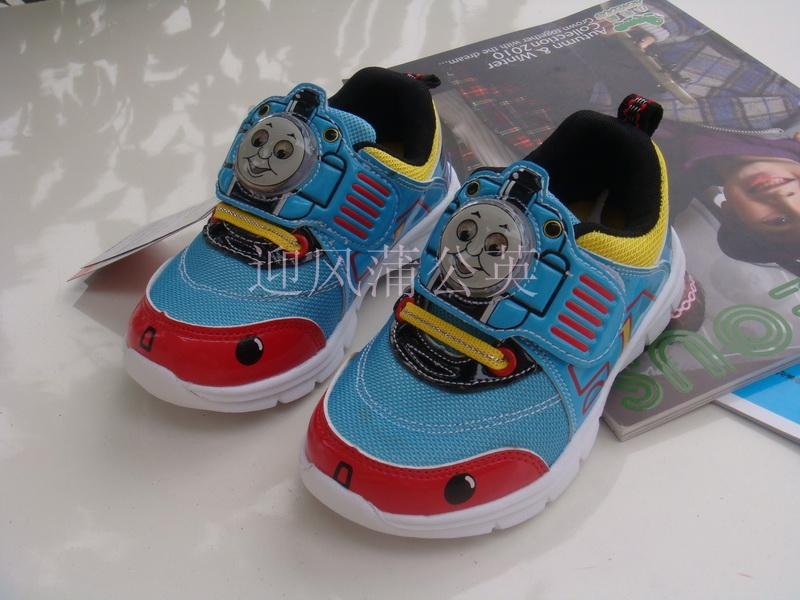 Very nice boy's sports shoes thomas design leisure shoes good qulity child's lighted shoes,Freeshipping(China (Mainland))