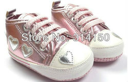 FREE SHIPPING----baby pretty leather shoes first walkers soft soled casual shoes girl loving heart man-made PU shoes 1pcs s2508(China (Mainland))