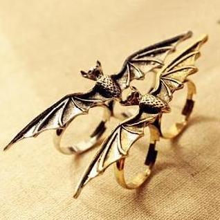 Antique Punk Exaggerated Two Finger resizable Size Bat Rings B4R6C