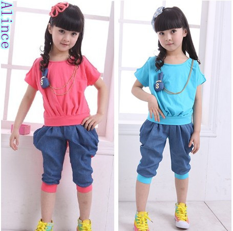 http://i01.i.aliimg.com/wsphoto/v0/799214951/Spring-2013-girl-fashion-children-suit-for-summer-rabbit-sports-suits-with-wholesale-and-retail-5set.jpg