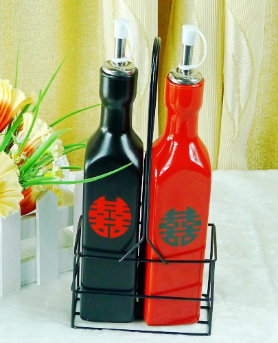 Kitchen supplies the word spice jar seasoning bottle sealed cans vinegar bottle y02(China (Mainland))