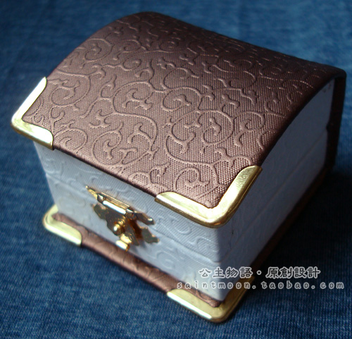 Fashion luxury quality genuine leather jewelry box exquisite carved gift box velvet packaging box(China (Mainland))