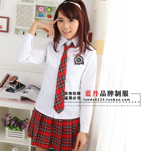 Plaid rouge mince chemise d'uniforme scolaire des élèves de classe ... Plaid rouge mince chemise d'uniforme scolaire des élèves de classe ...