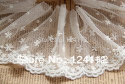 15 yards!!! 3.5'' Wide LT005 Free Shipping High Quality DIY Cotton Small Flowers Patterns Mesh Embroidery Lace Trim By The Yard(China (Mainland))