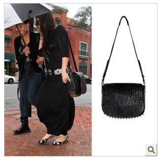 Free shipping 2013 cost promotional wholes alexa Rivet handbags Hot Sale black PU bag high quality