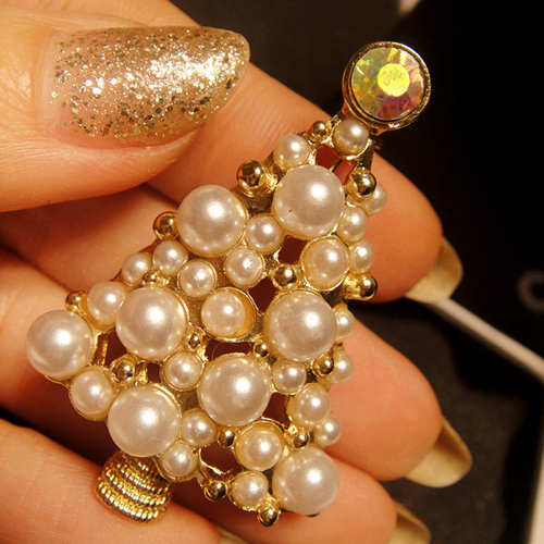Fashion accessories vintage pearl quality christmas tree brooch(China (Mainland))