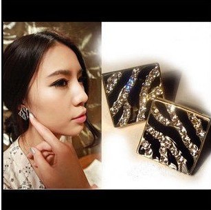 2014 Square Imitation Diamond Gold Plated Drip Zebra Stud Earrings Black XY E351