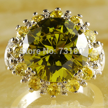 Noble 203R7-7  Round Cut  Peridot  925  Silver Ring Size 7   Free Shipping