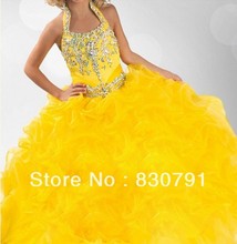 2013 Wholesale Custom Made New Design! Floor-Length Ball Gown Halter Beading Quinceanera Dresses!