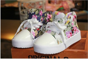 Мода дети кроссовки детские обувь боковой части цветок цветочные индивидуальность детские дети холст обувь мальчики девочки тапки QS511