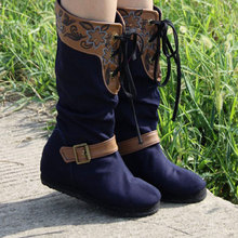 The new shoes, embroidered shoes. National wind single boots. Embroidery boots. Tang suit ladies boots. Party shoes
