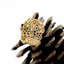 New Styles 2014 Fashion Jewelry Hollow Lace Rhinestone Plated Gold color Rings
