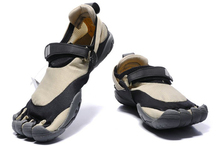 2015 the new five fingers shoes in both men and women of outdoor mountaineering sports shoes