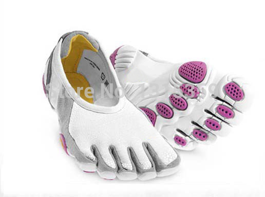 Free shipping lady s five fingers shoes Five fingers shoe The new outdoor climbing shoes