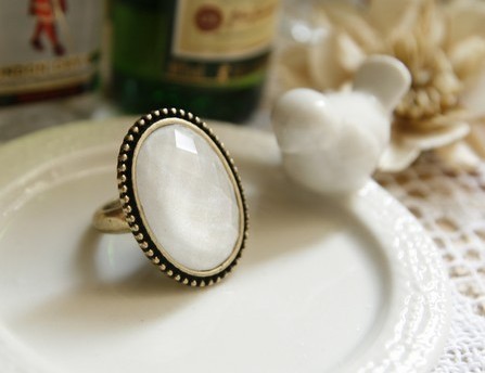 nj86 2015 Cheap Ring Wholesale Vintage Oval Gem Ring Finger Ring White free shipping 