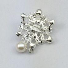 Fashion Jewelry New High Quality Cheap Pearl brooch pin silver crystal brooches for women wedding Jewelry