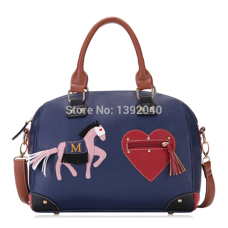 2014 new winter fashion retro cartoon portable shoulder Messenger Bag