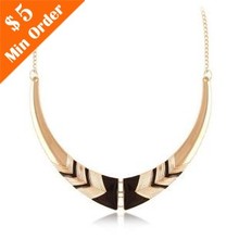 Fashion Vintage Alloy Crescent Personality Short Collar Necklace wholesale Jewelry N1755