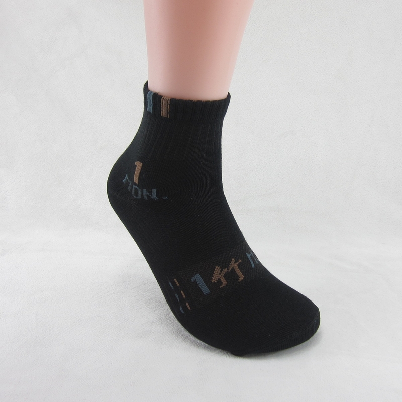 New 2014 brand black men athletic shoes socks men s cotton sport socks 7days week socks