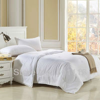 summer  comforter  3pcs bedding set  100% Natural silk duvet /quilt queen size 200*230cm and silk filled pillow size 50*70cm