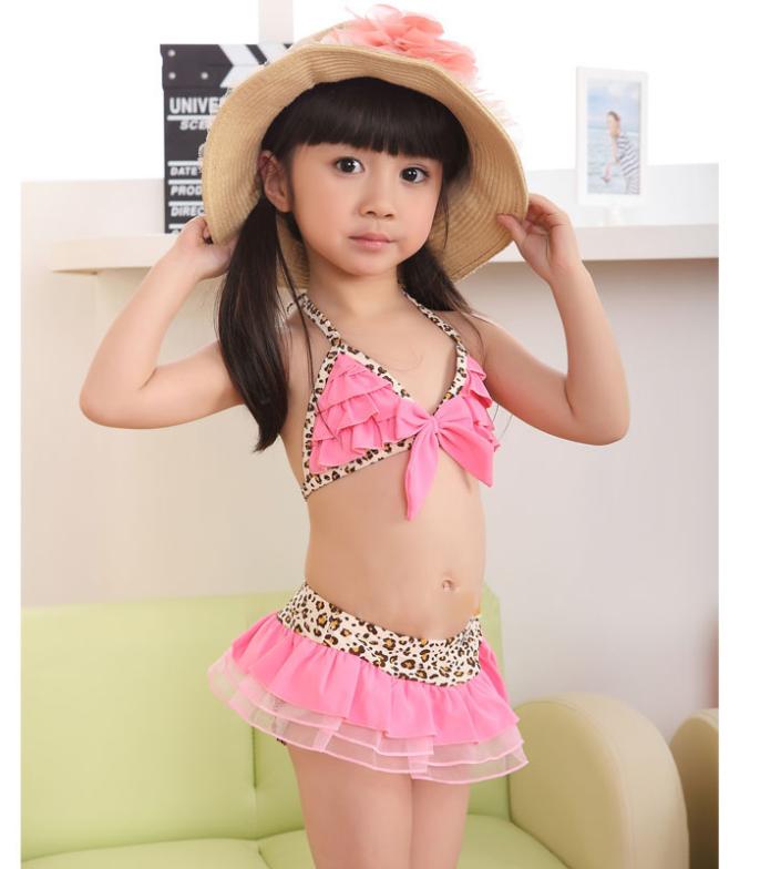 Girls Modeling Swimwear Girls Swimwear Leopard