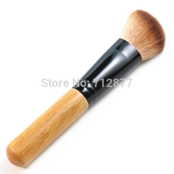 High Quality Blush Brush Angled Face Makeup Brush Nature OAK Wood handle