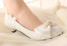 2014 new fashion Handmade lace flower decoration wedding shoes rhinestone pearl bow bridal shoes bridesmaid shoes low heel (3cm)